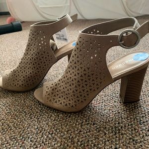 Madden girl Heels NWT!!!